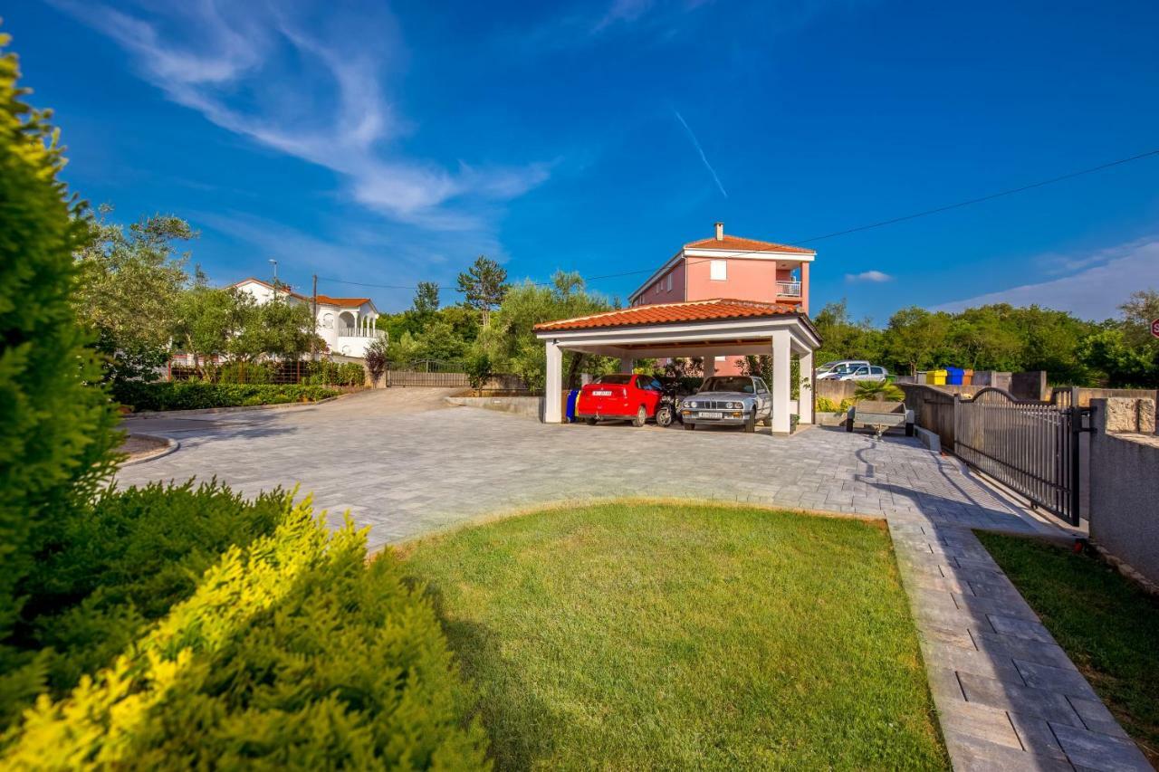 Garden Paradise App Sveti Vid-Miholjice Exterior photo