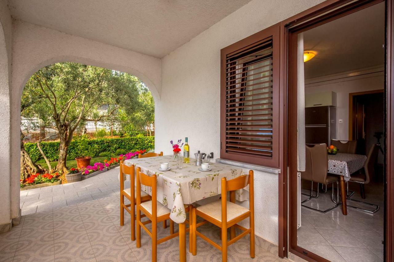 Garden Paradise App Sveti Vid-Miholjice Exterior photo